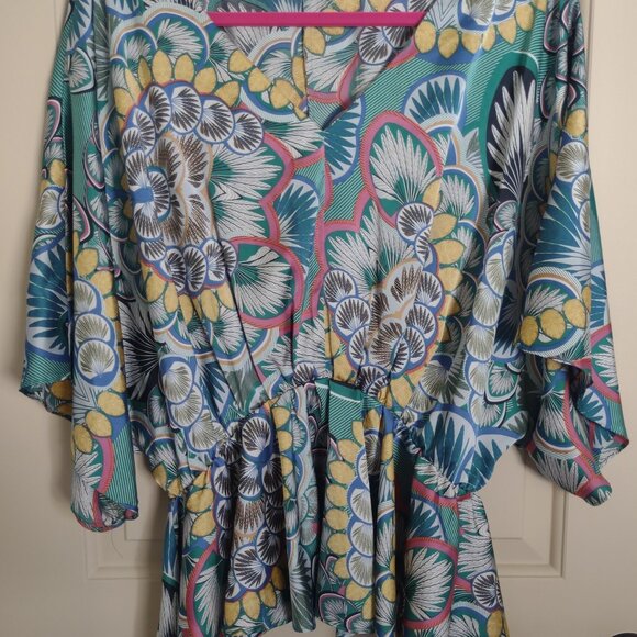 Tropical Multi Color Butterfly Blouse V-Neck short sleeve gathered Waist Sz XLg - Picture 1 of 4